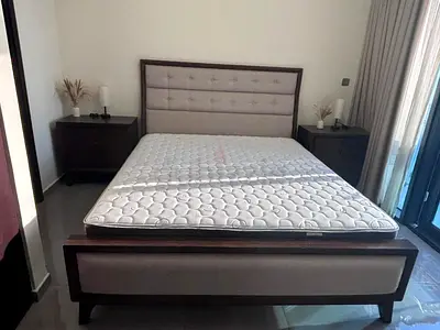 Complete Queen Size Bedroom Set in Excellent Condition