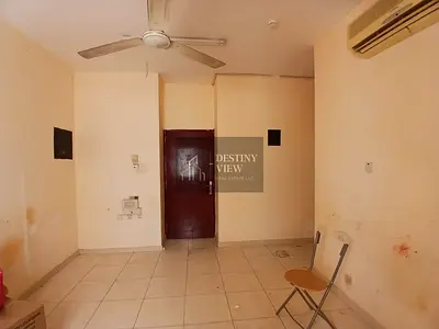 Lavish 1bhk full family building in muwailah sharjah with balcony 30k