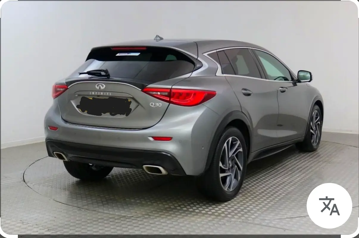 Infiniti Q30 2017 — photo 1 of 9