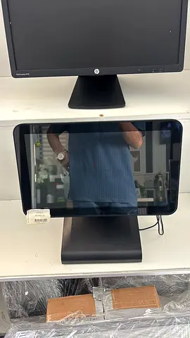 HP 21.5-inch Monitor (Good working condition)