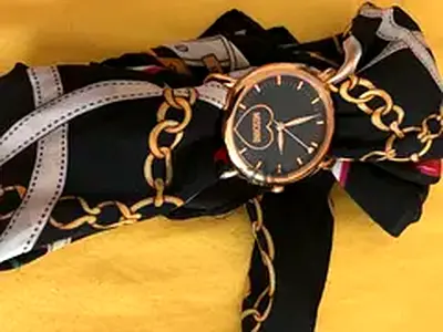Scarf Band Analog Watch