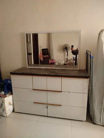 White 6-Drawer Dresser with Mirror and Dark Wood Top - Fair Condition