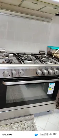 Used 5 Burner Gas Cooker with an Oven electric and fan