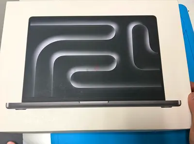 macbook pro m3 1tb 18gb ram2024