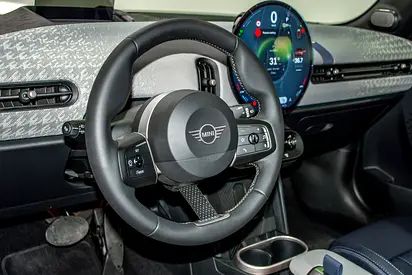 صورة 9 لـ 2025 MINI COOPER