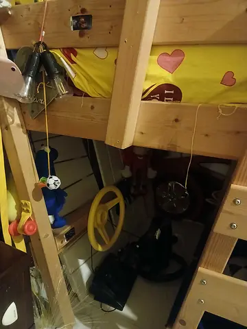 Kids bunk bed