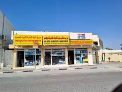 HOTT COMIERCIAL PROPERTY FOR SALE 4 SHOPS AND ROOMS FOR BACHLORS PLOT AREA 2700 SQRFT AREA READY FOR