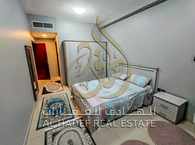 تشطيب نظيف وأثاث مرتب موقع مميز قريب من جميع الخدمات والمواصلات مع اطلاله مميزه علي شارع التعاون  الإيجار الشهري 4200 درهم شامل الإنترنت التأمين 1000