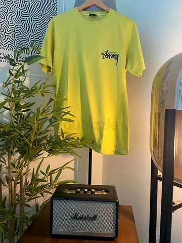 Yellow Stüssy tee + Rip Curl cap (Bundle)