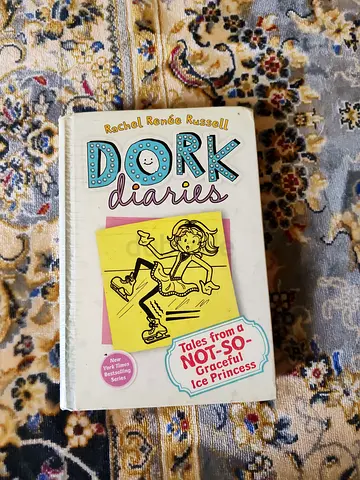Dork Diaries: Tales from a Not-So-Graceful Ice Princess - Rachel Renée Russell (Hardcover)