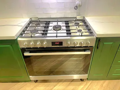Bosch Series 6, 5 Burner Gas Range Cooker, 125L Catalytic Oven, Rotisserie  5 Burners -