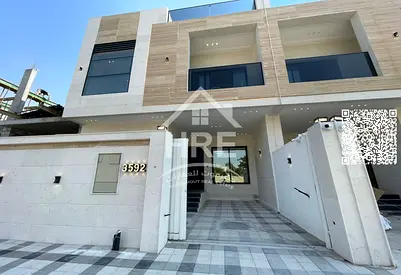 Smart space and private roof for family comfort