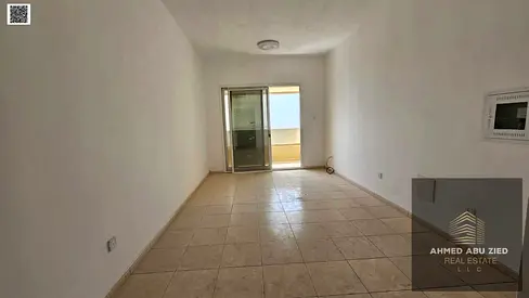 Elegant studio with balcony, large space, semi-separate kitchen, central AC, free maintenance, 4-6