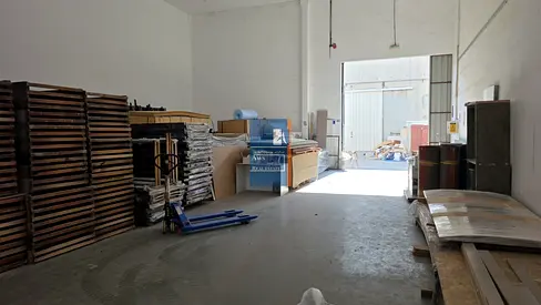 Warehouse in Prime Business Hub, Ideal for Multiple Businesses