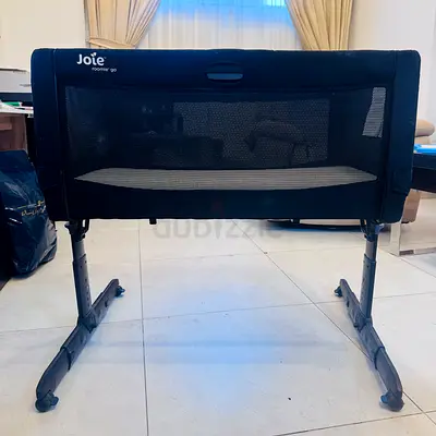 Joie Roomie Go Bedside Crib - Black, Good Condition