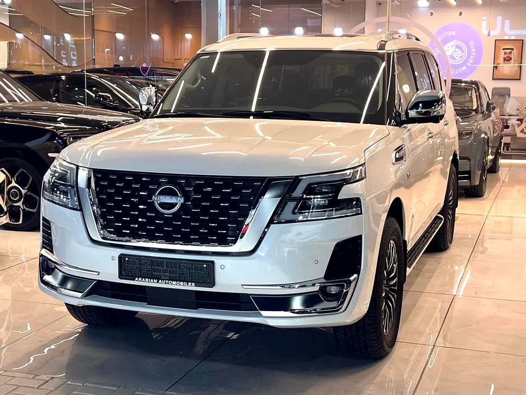 Nissan Patrol 2024 — photo 1 of 12