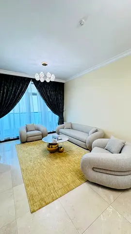 ابراج اليزيدنس-3 غرف وصالة-غرفة خادمة-مفروشة بالكامل فرش فندقي راقٍ-باركن مجاني-٤حمام جيم ومسبح