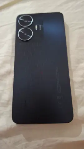 Lightly used realm c55- excellent condition phone with high performance.