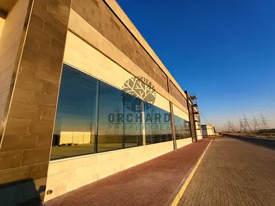High power prime location front of the road showroom for rent 1740200