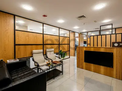 Corner | Bright | Modern | Canal View