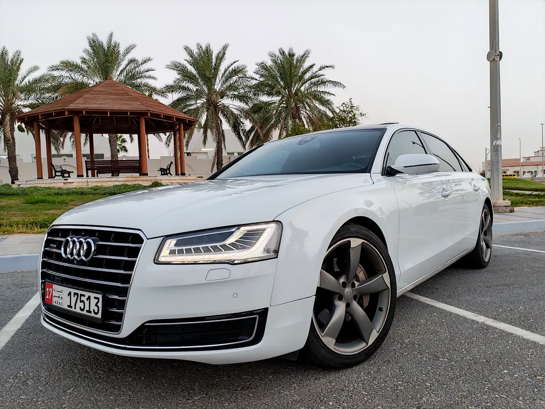Audi A8 2016 — photo 1 of 20