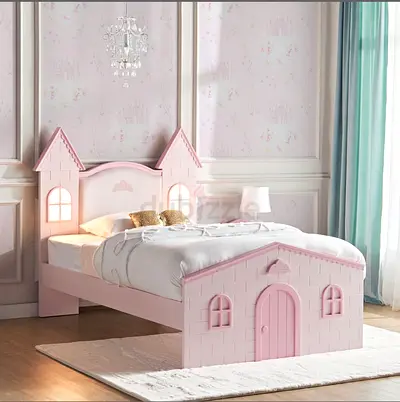 Pink Castle Toddler Bed with Headboard and bedside— Good Condition mattress 120x200