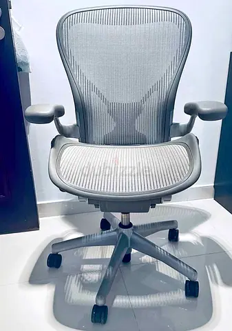 Herman Miller Aeron Office Chair Gray Color Good Condition