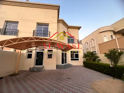فيلا مميزة للإيجار في الحوشي الشارقة