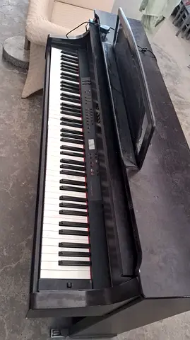 Yamaha clp 880 piano