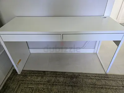 White Desk with Drawers - Good Condition