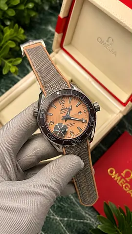 Omega Seamaster Planet Ocean - Salmon Dial, Pre-owned