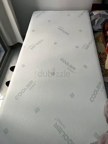 Selling Almost like new Home box memory foam mattress rarely used