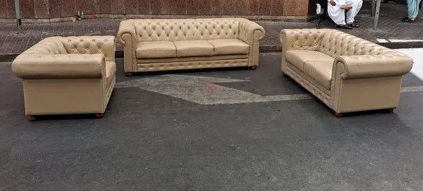 Beige Chesterfield 3-piece Leather Sofa Set — Classic Tufted Design