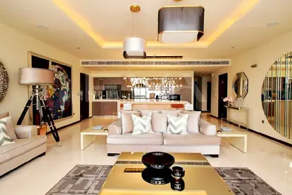 FULLY RENOVATED | PODIUM LEVEL | PRIVATE TERRACE