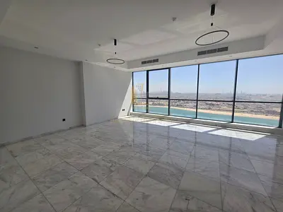 🏡 شقة فاخرة للبيع بإطلالة كاملة على بحيرة ممزر دبي 🌊✨