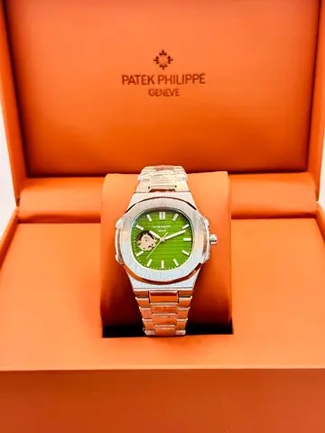 Patek Philippe Nautilus-style Men’s Stainless Steel Watch with Green Dial