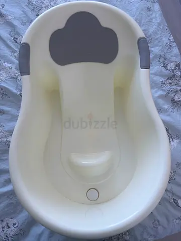 Baby bath tub