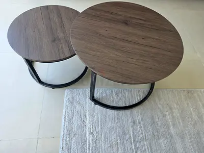 Set of 2 Round coffee Tables with Wood Top and Metal Base