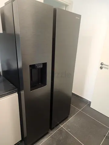 Samsung With water dispenser ice maker refrigerator freezer side by side