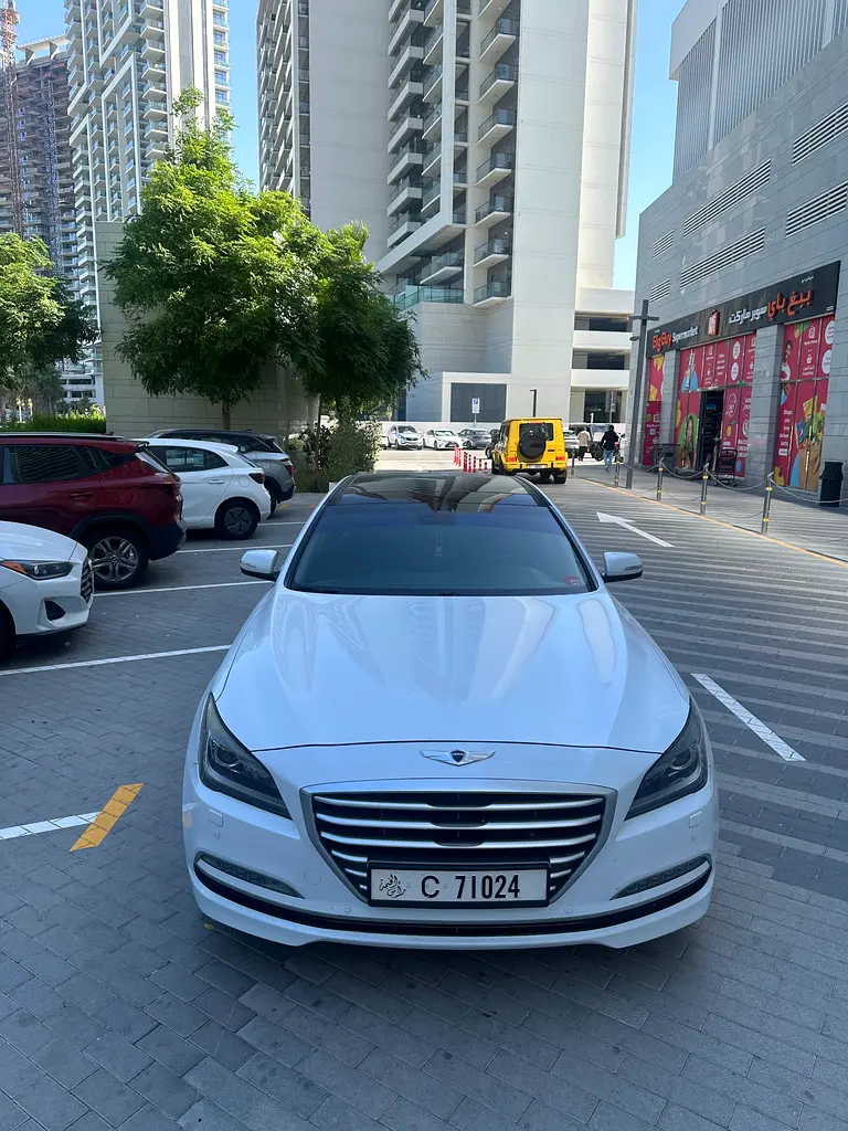 Genesis G80 2016 — photo 1 of 11