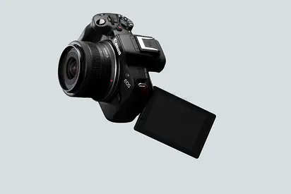 Canon EOS R50 Vlogging Kit + RF-S 18-45mm + 50mm Lens – Excellent Condition