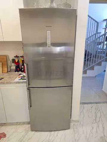 Siemens stainless refrigerator with bottom freezer - used, good condition