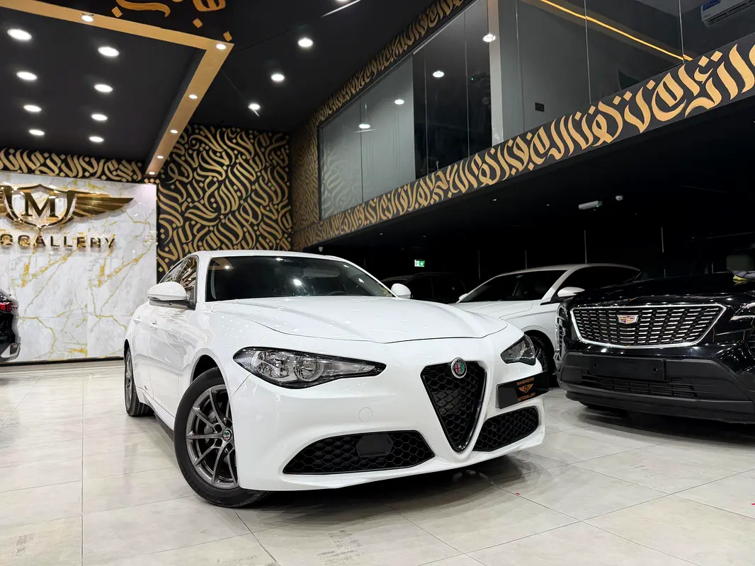 Alfa Romeo Giulia 2022 — photo 1 of 13