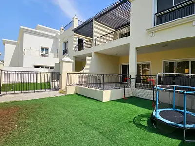 Luxurious and spacious villa for Rent | Bayti