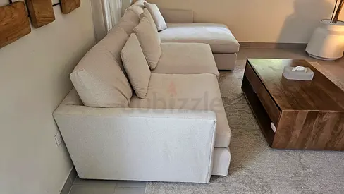 CrateBarrel Lounge Deep L shape sofa beige Excellent Condition like new Condition