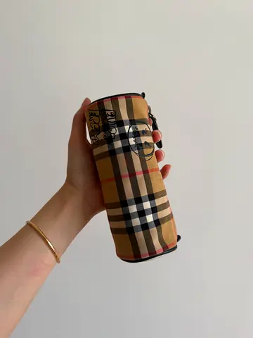 Burberry washing pouch travel pouch
