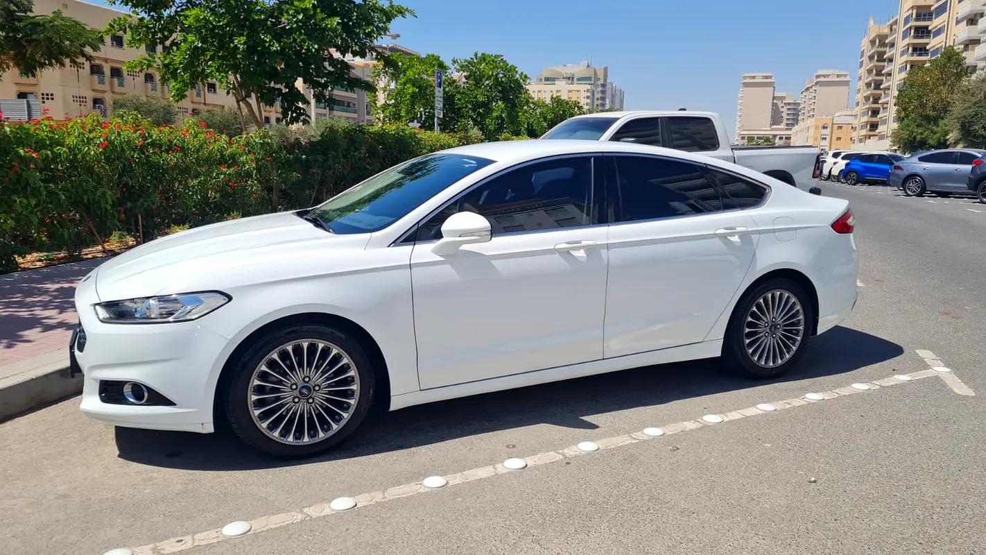 Ford Fusion 2017 — photo 1 of 20