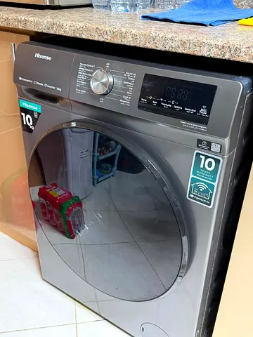 Hisense 10kg Front Load Inverter Washing Machine – Excellent Condition!