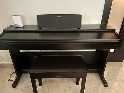 Yamaha Digital Piano with Bench — Black, Excellent Condition