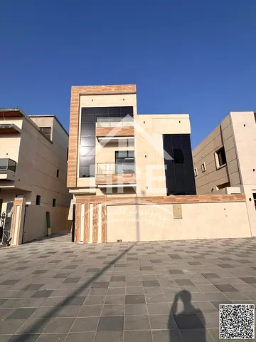 للبيع فيلا فاخرة في منطقة الحليو - عجمان